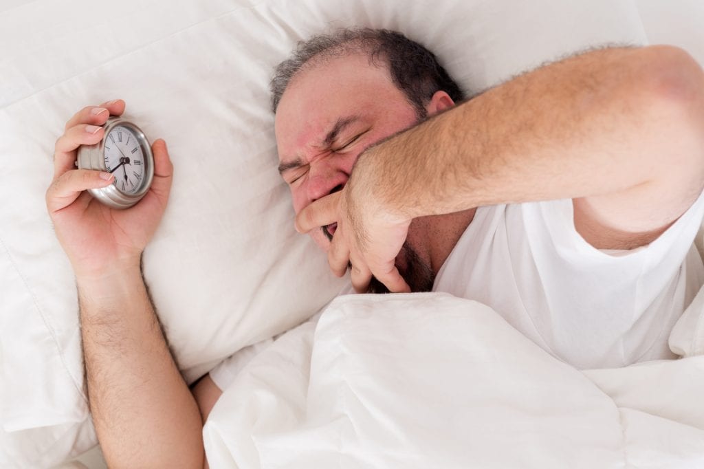 sleeping in on weekends makes you gain weight 